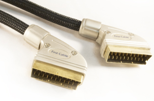 , Комбинированный кабель SCART · REFERENCE Line™